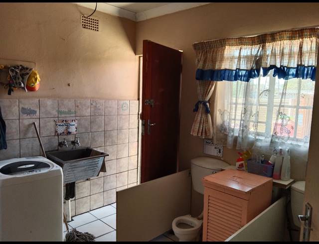 215M² BUSINESS FOR SALE IN VANDERBIJLPARK CE
